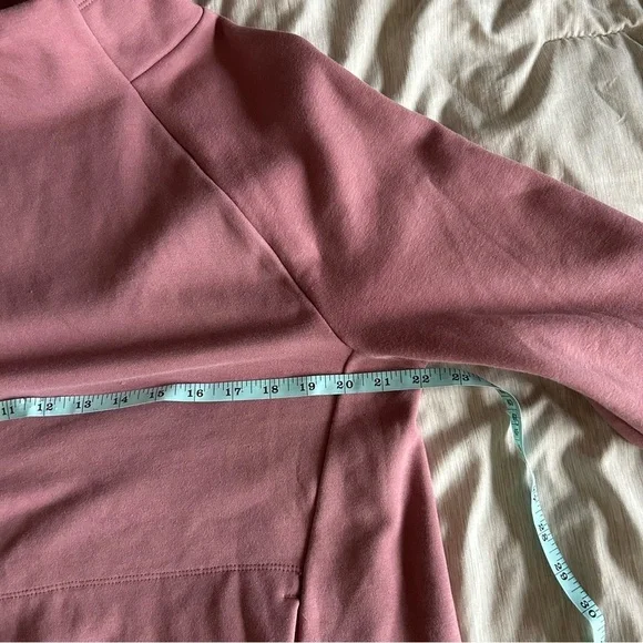 Fabletics Women’s Medium Dusty Rose Activewear, Mock Neck, Turtleneck Sweater - Picture 8 of 10